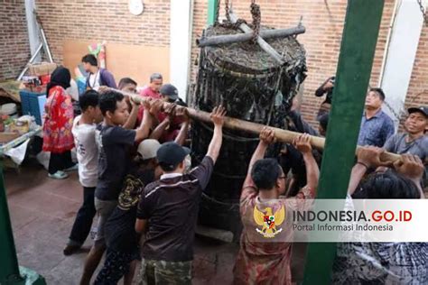 pekalongan community.